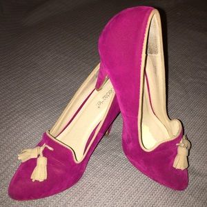 Pink suede shoedazzle heels